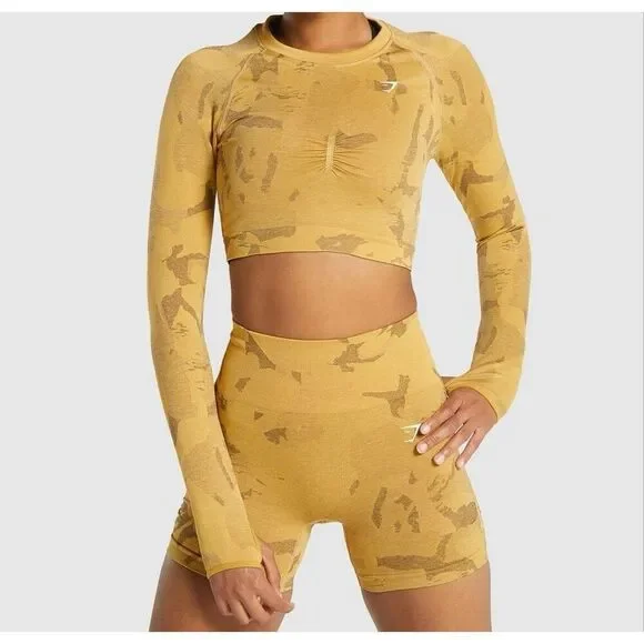 Gymshark ADAPT CAMO SEAMLESS LONG SLEEVE CROP TOP Sz Small NEW - Picture 1 of 8
